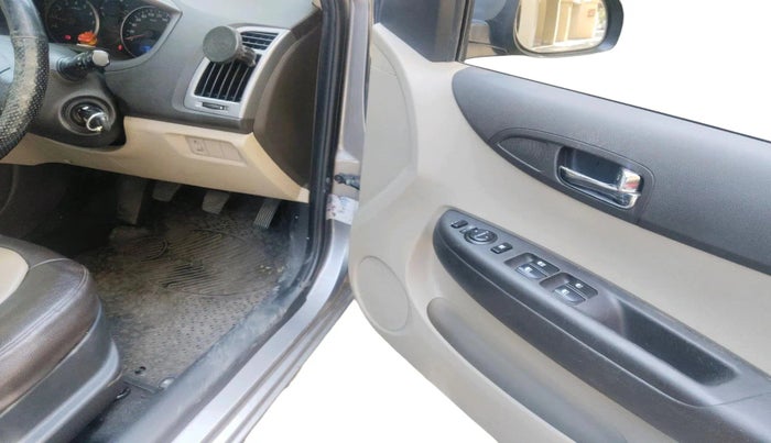 2013 Hyundai i20 MAGNA (O) 1.2, Petrol, Manual, 65,145 km, interior