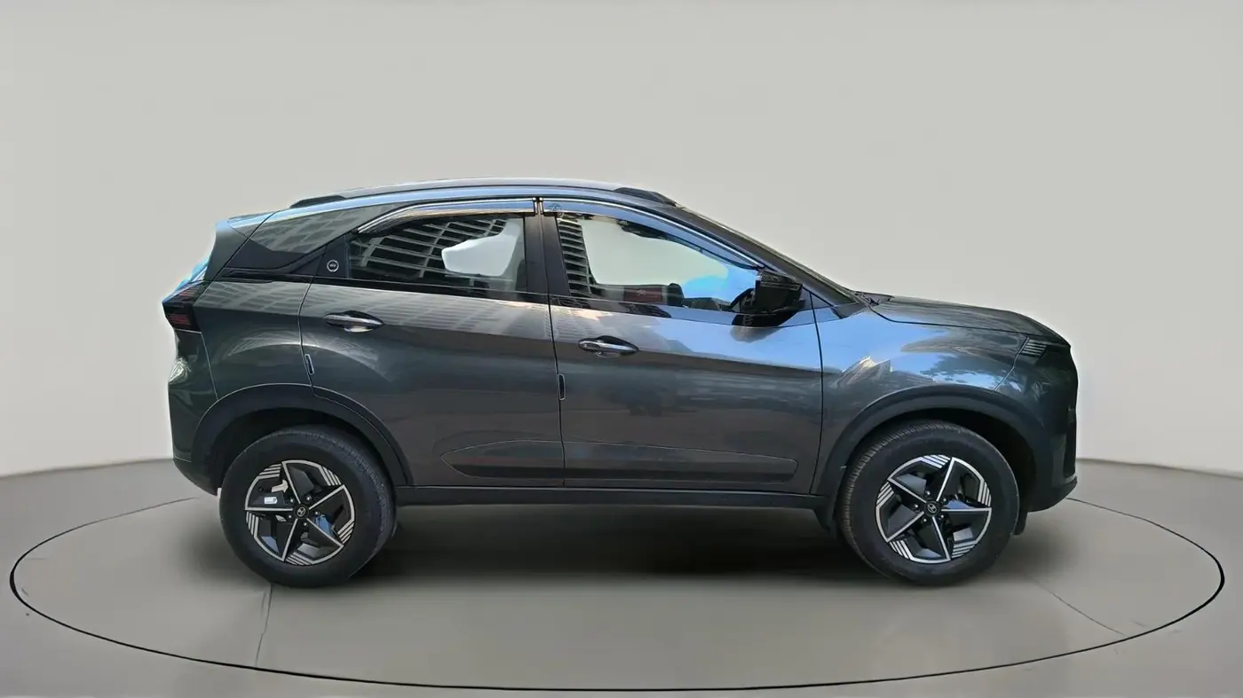 2024 Tata NEXON CREATIVE+ SUNROOF AMT 1.2 PETROL, Petrol, Automatic, 8,448 km, exterior