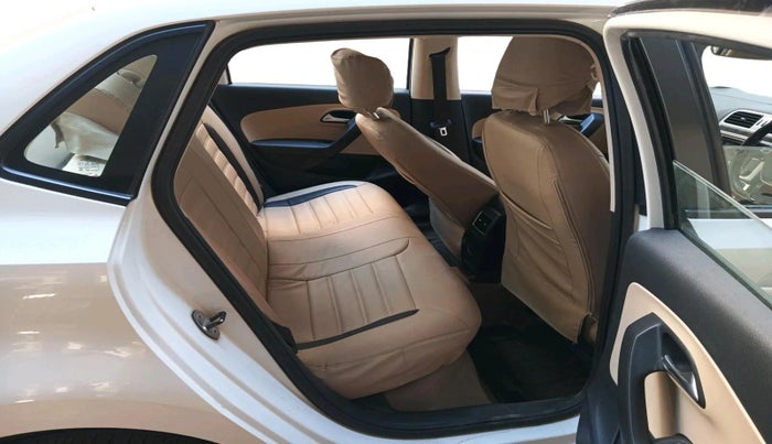 2016 Volkswagen Ameo HIGHLINE1.2L, Petrol, Manual, 40,404 km, interior