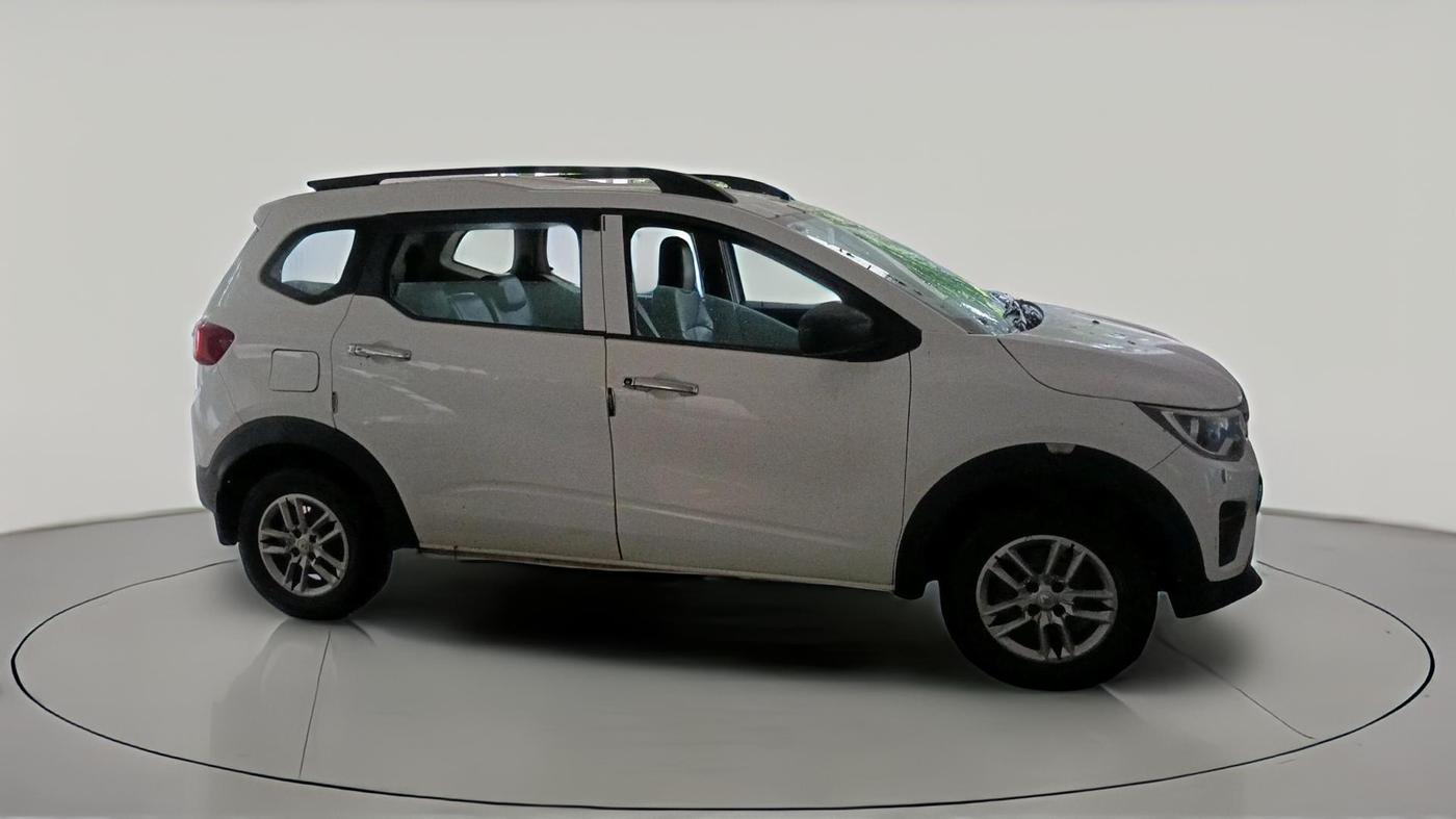 2022 Renault TRIBER RXL MT, Petrol, Manual, 91,597 km, exterior
