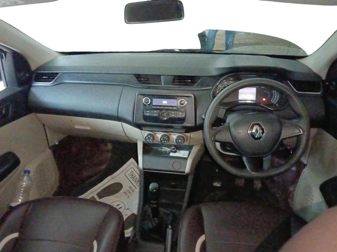 2022 Renault TRIBER RXL MT, Petrol, Manual, 91,597 km, interior