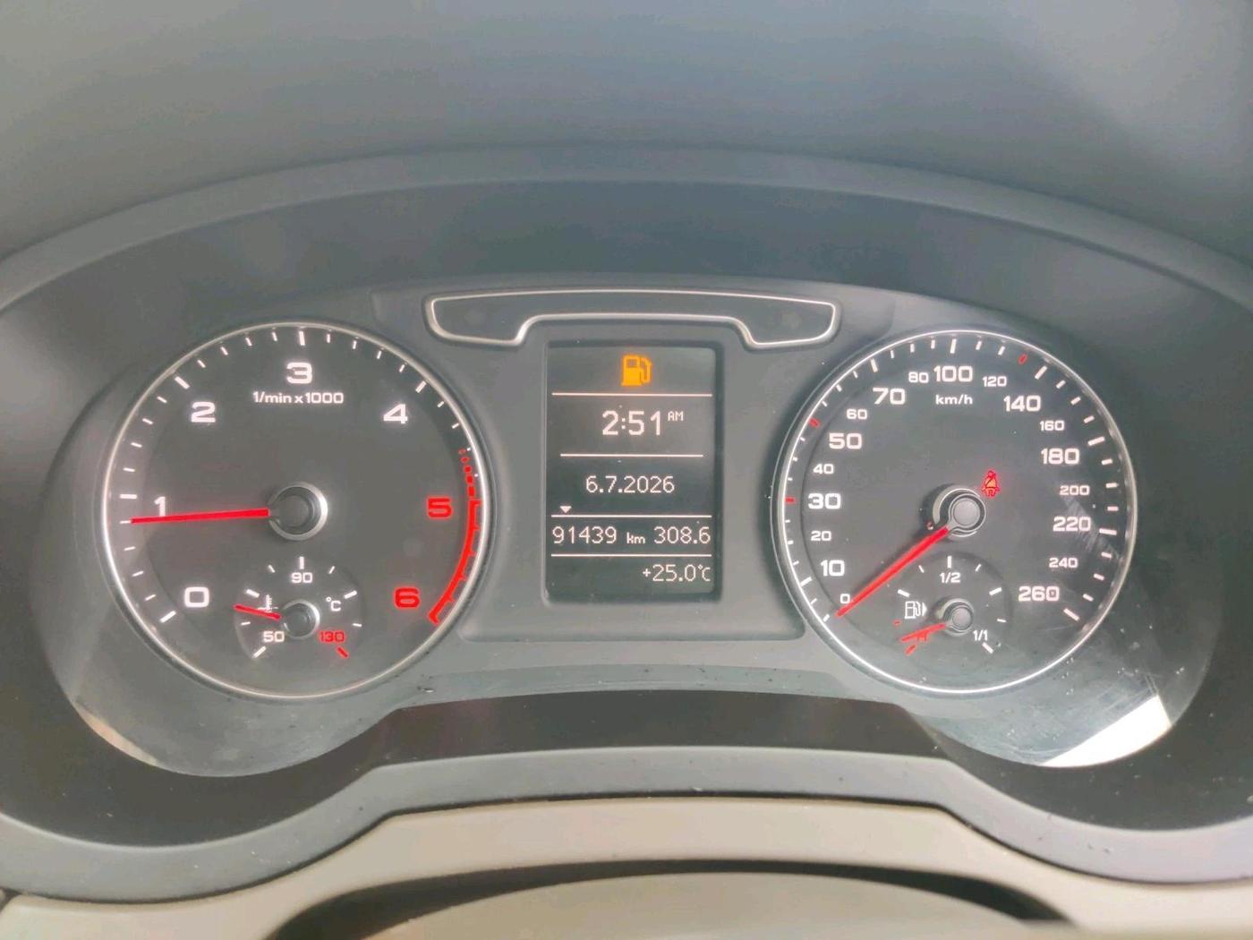 2014 Audi Q3 2.0 TDI MT S EDITION, Diesel, Manual, 91,439 km, interior