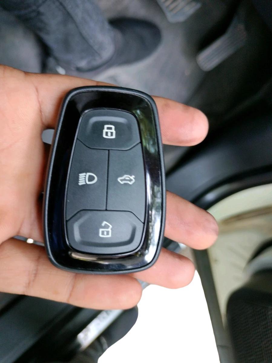 2023 Tata Harrier XTA 2.0L KRYOTEC PLUS, Diesel, Automatic, 75,092 km, interior