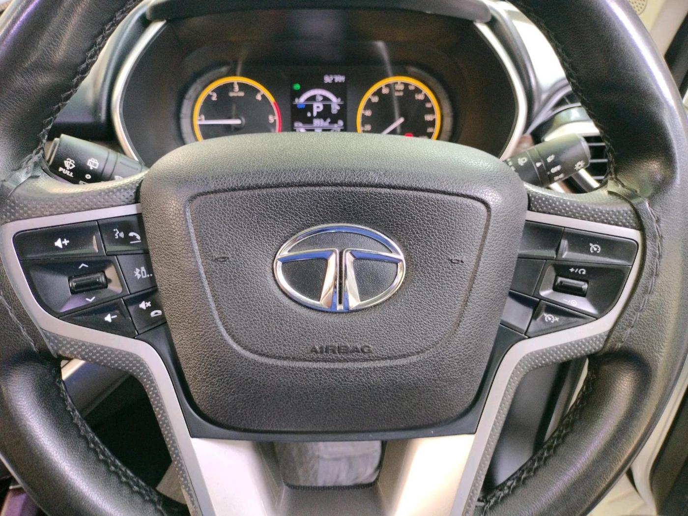 2023 Tata Harrier XTA 2.0L KRYOTEC PLUS, Diesel, Automatic, 75,092 km, interior