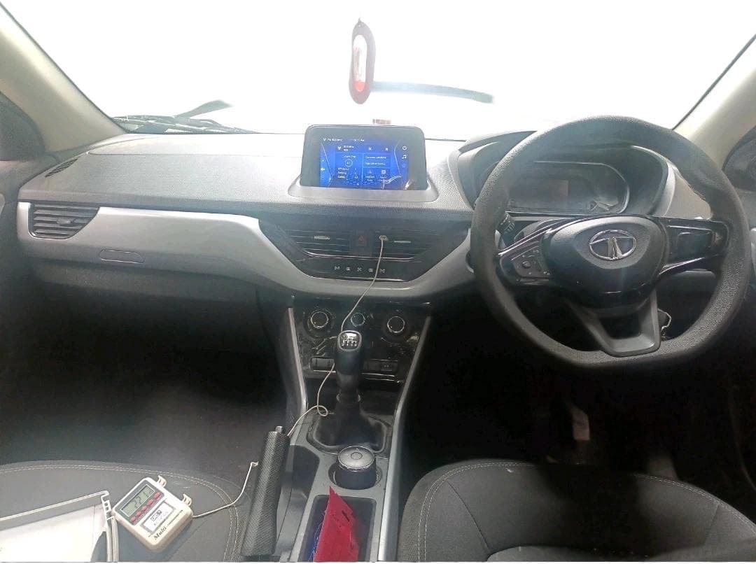 2022 Tata NEXON XM PLUS SUNROOF PETROL, Petrol, Manual, 6,580 km, interior
