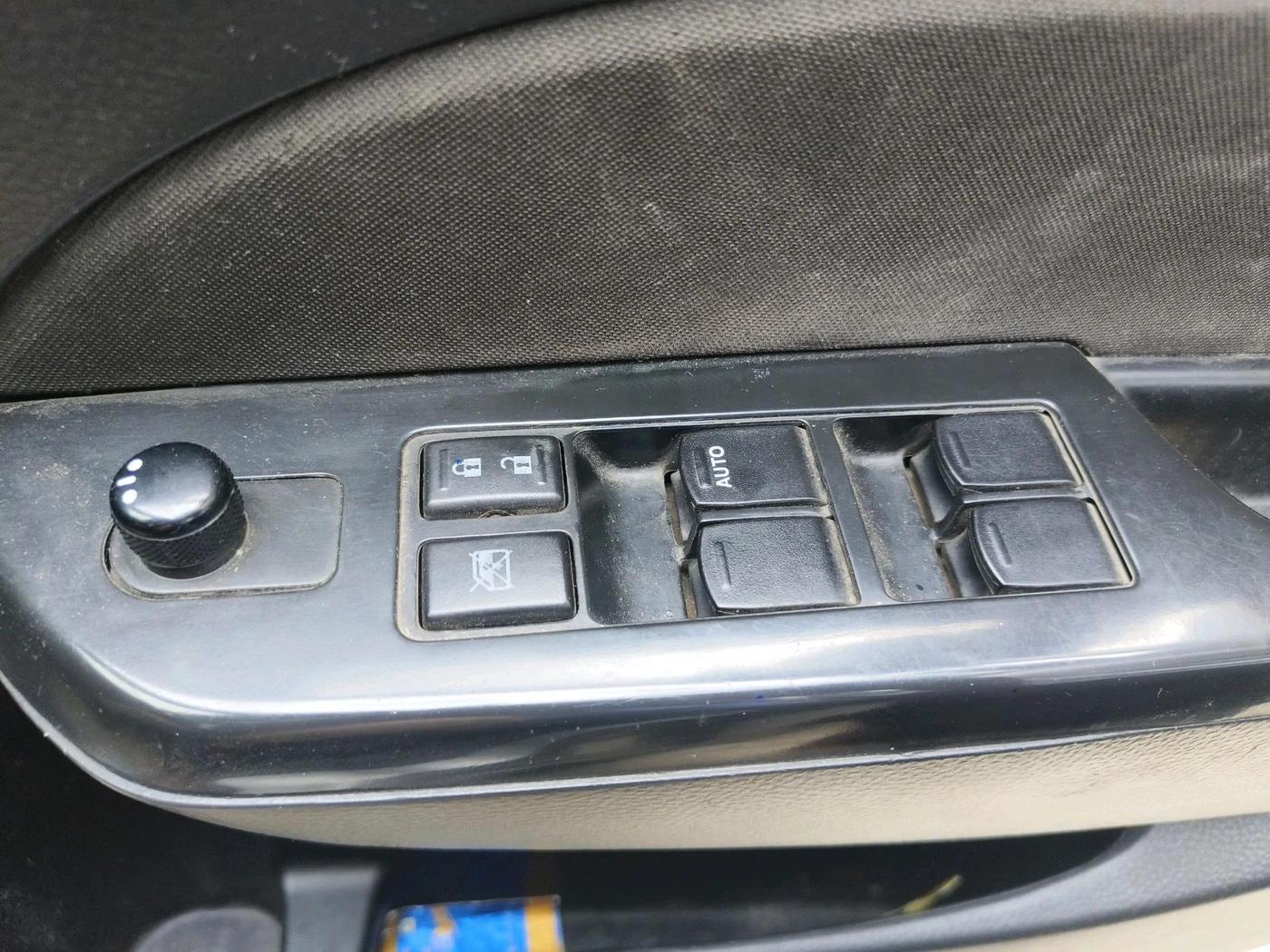 2012 Maruti Swift VDI, Diesel, Manual, 1,53,279 km, interior
