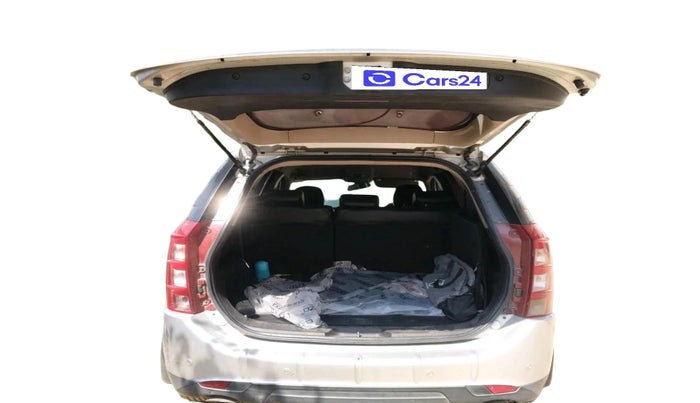 2014 Mahindra XUV500 W6, Diesel, Manual, 1,29,348 km, exterior