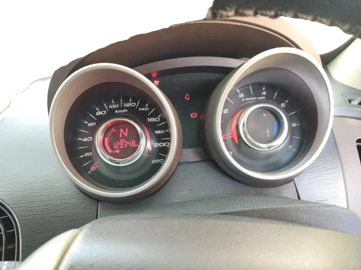 2014 Mahindra XUV500 W6, Diesel, Manual, 1,29,348 km, interior