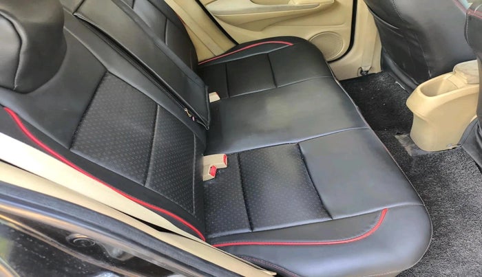 2010 Honda City 1.5L I-VTEC S MT, Petrol, Manual, 1,01,795 km, interior