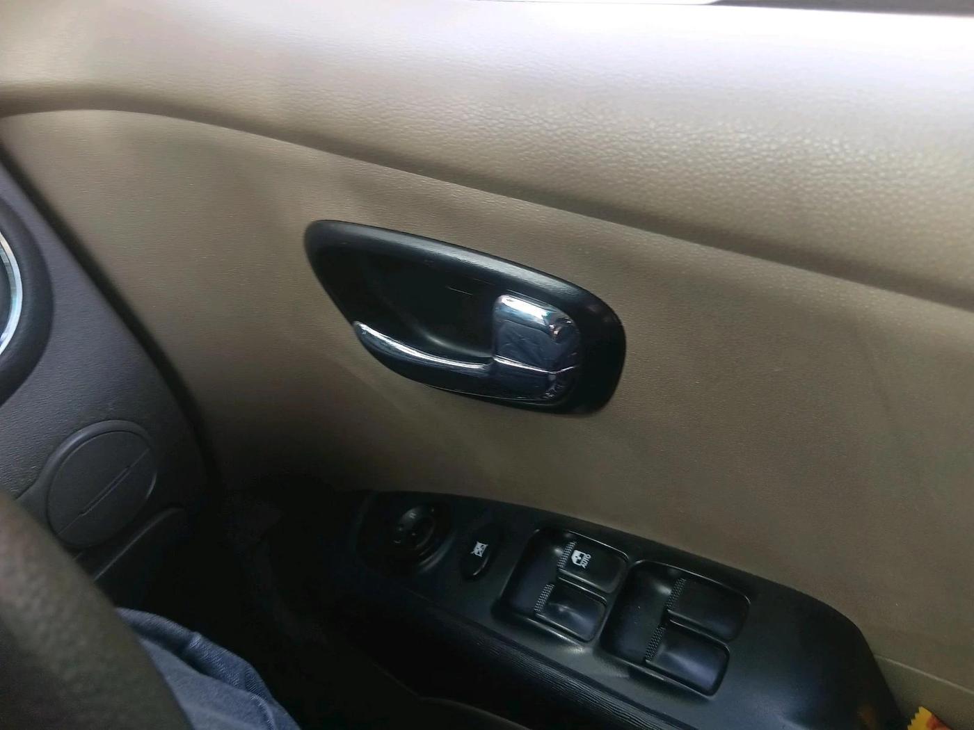 2012 Hyundai i10 MAGNA 1.2, Petrol, Manual, 1,23,127 km, interior