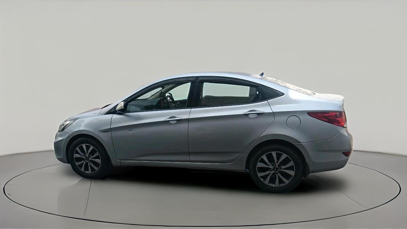 2014 Hyundai Verna FLUIDIC 1.6 CRDI SX, Diesel, Manual, 89,000 km, exterior
