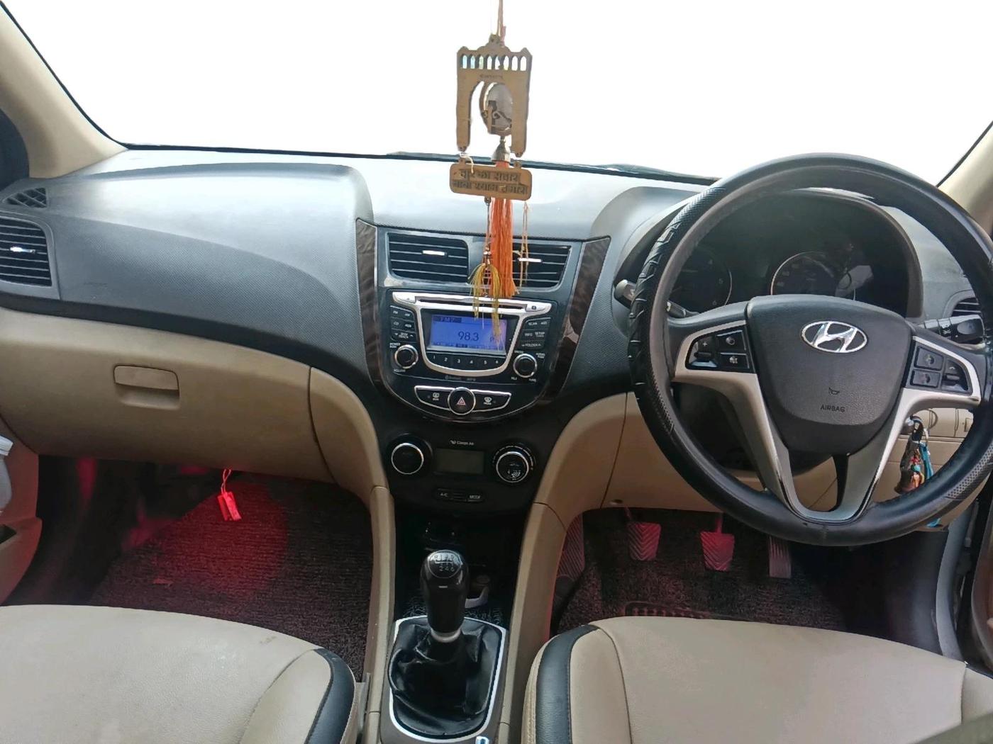 2014 Hyundai Verna FLUIDIC 1.6 CRDI SX, Diesel, Manual, 89,000 km, interior