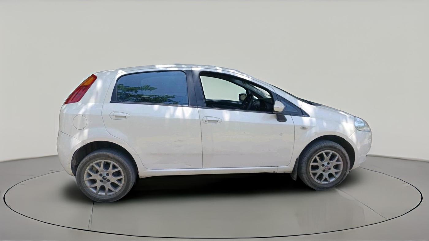 2014 Fiat Grand Punto Emotion 1.3, Diesel, Manual, 68,356 km, exterior