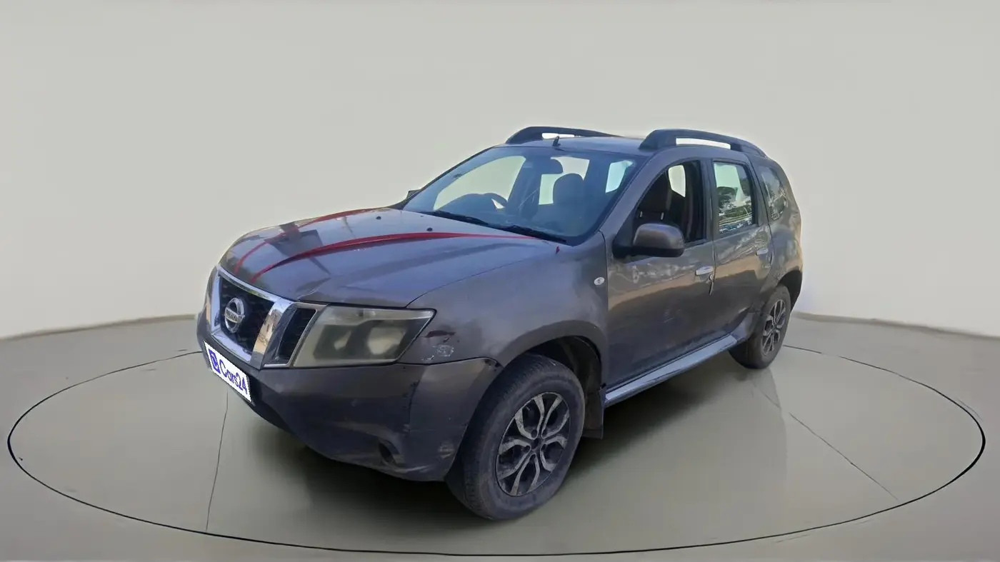 2013 Nissan Terrano XL (D), Diesel, Manual, 1,29,765 km, exterior