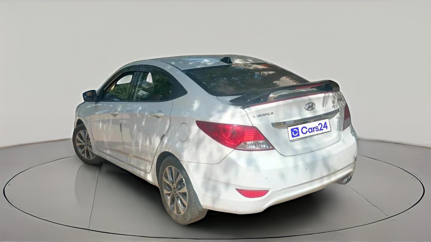 2014 Hyundai Verna FLUIDIC 1.6 CRDI SX, Diesel, Manual, 1,02,921 km, exterior