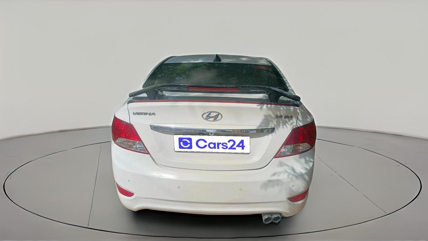 2014 Hyundai Verna FLUIDIC 1.6 CRDI SX, Diesel, Manual, 1,02,921 km, exterior