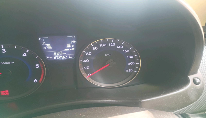 2014 Hyundai Verna FLUIDIC 1.6 CRDI SX, Diesel, Manual, 1,02,921 km, interior