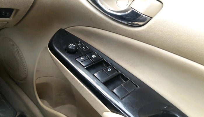 2018 Toyota YARIS VX CVT, Petrol, Automatic, 1,01,186 km, interior