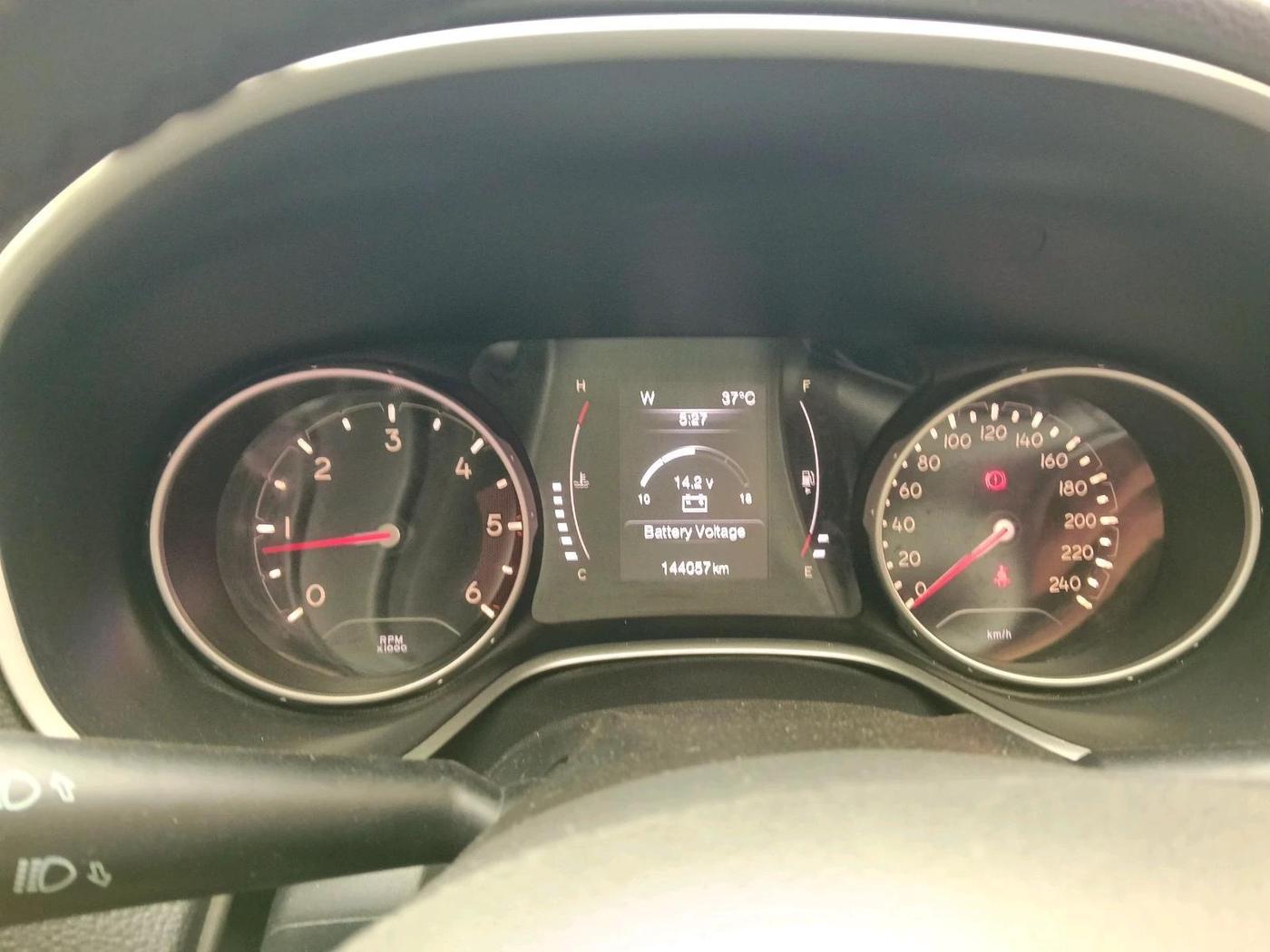 2017 Jeep Compass LIMITED (O) 2.0 DIESEL, Diesel, Manual, 1,44,057 km, interior