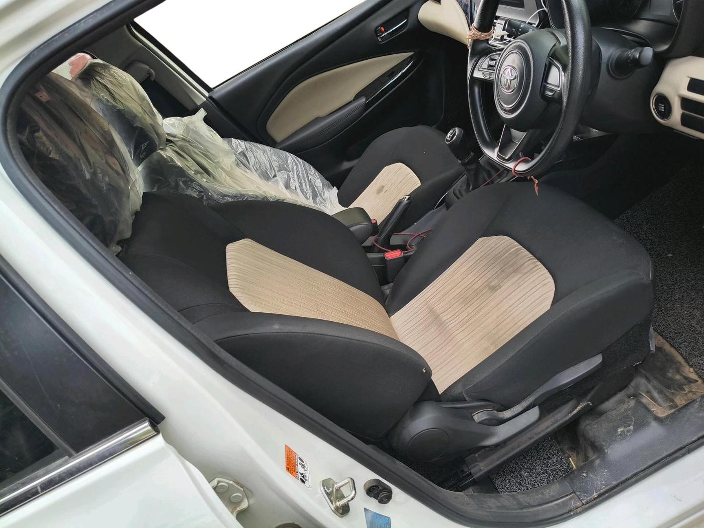 2025 Toyota Glanza G, Petrol, Manual, 18,073 km, interior