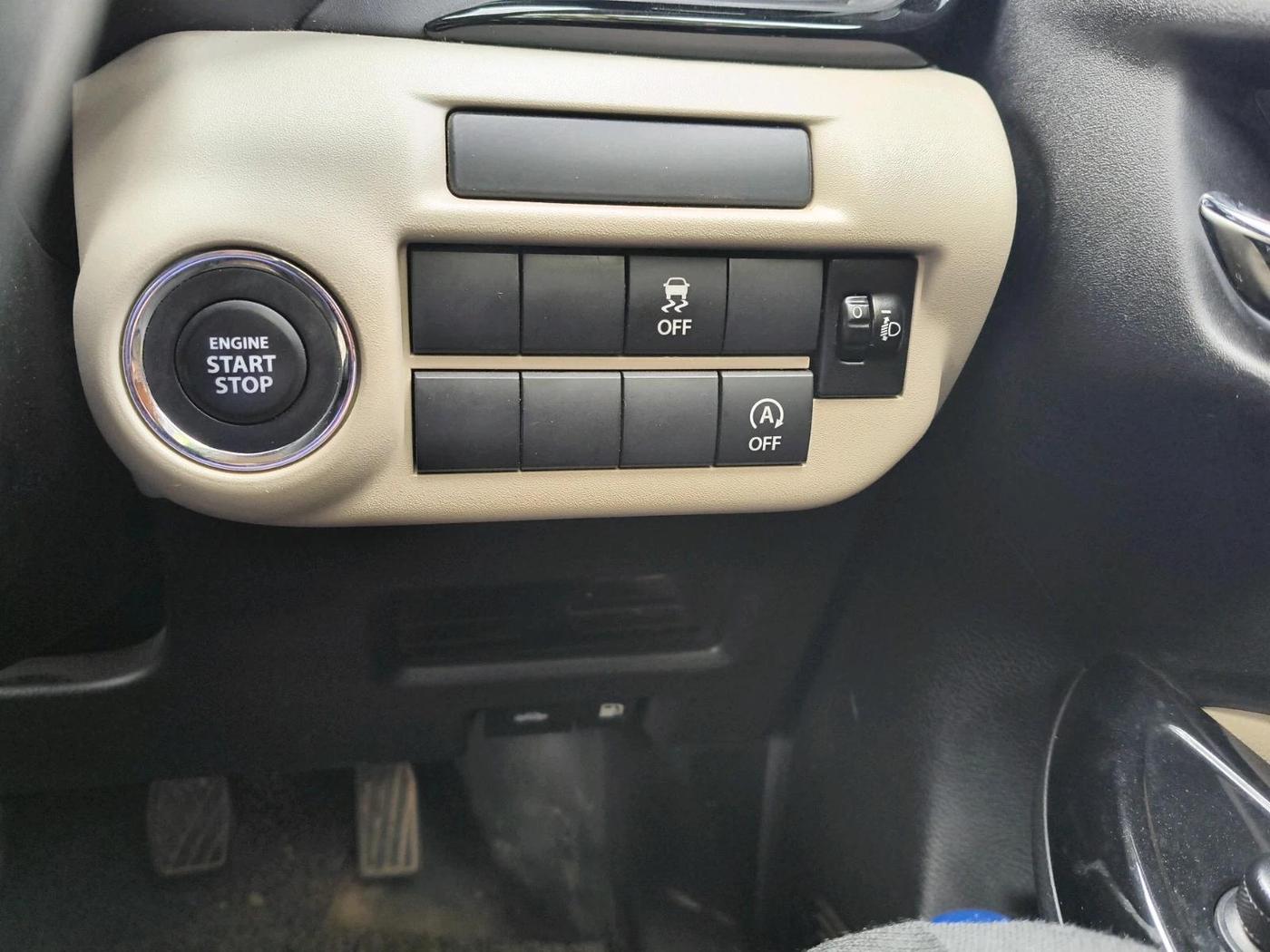 2025 Toyota Glanza G, Petrol, Manual, 18,073 km, interior