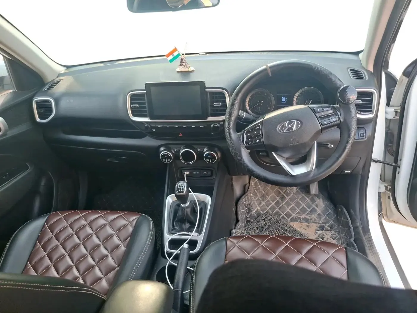 2022 Hyundai VENUE SX 1.0 TURBO IMT, Petrol, Manual, 55,432 km, interior
