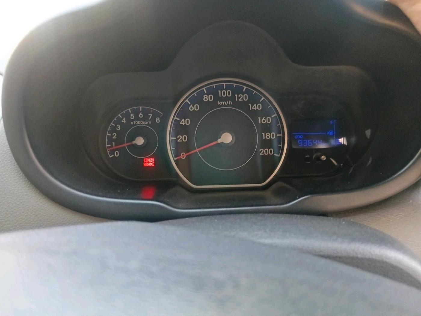 2012 Hyundai i10 MAGNA 1.2, Petrol, Manual, 93,644 km, interior