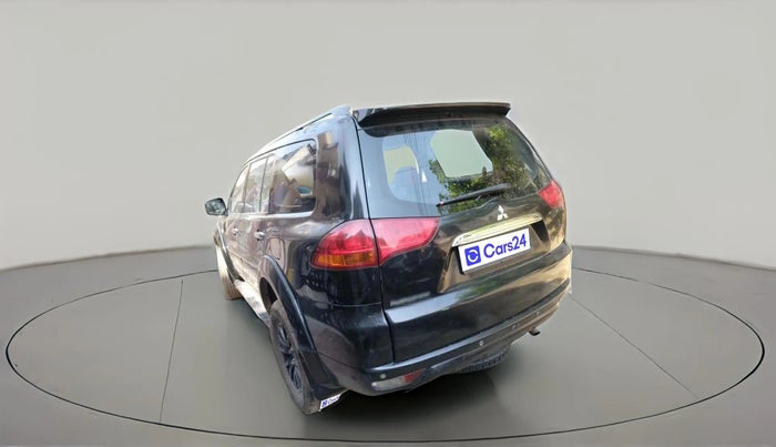 2013 Mitsubishi Pajero Sport 2.5 MT 4X4, Diesel, Manual, 1,32,831 km, exterior