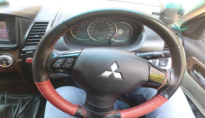 2013 Mitsubishi Pajero Sport 2.5 MT 4X4, Diesel, Manual, 1,32,831 km, interior