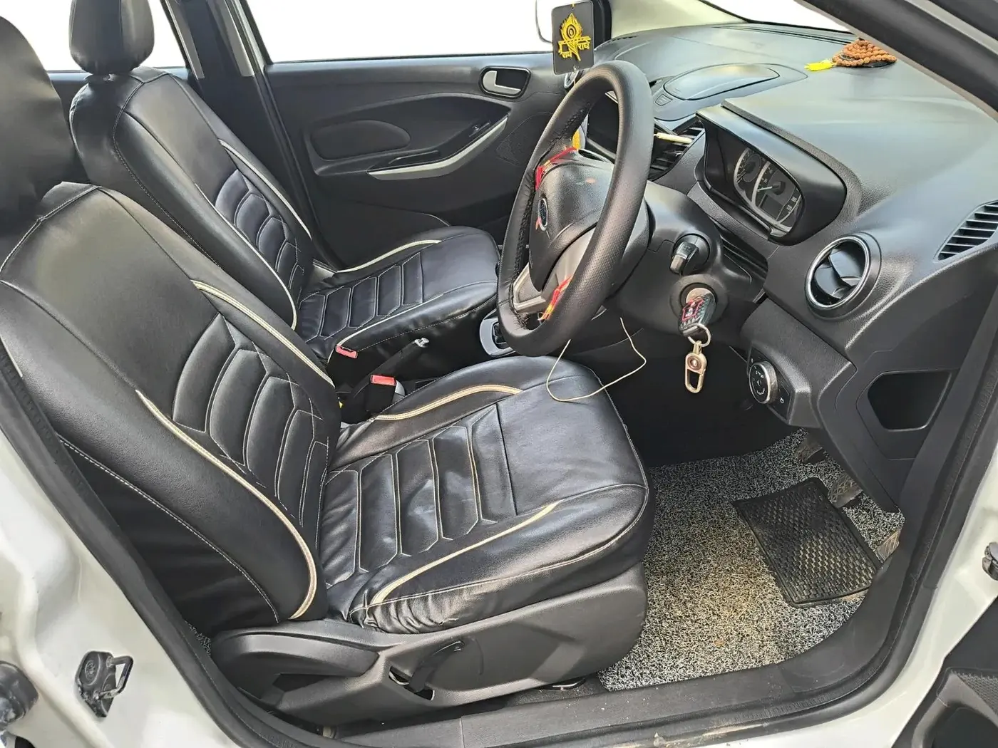 2017 Ford Figo Aspire Titanium 1.2 Ti-VCT Opt, Petrol, Manual, 75,993 km, interior