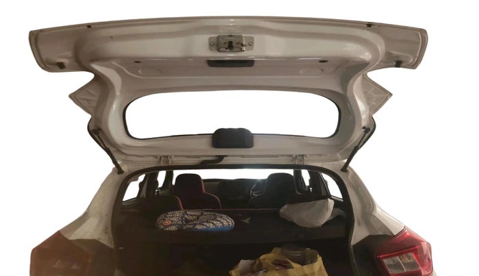 2022 Renault Kwid RXT 1.0 AMT (O), Petrol, Automatic, 53,058 km, exterior