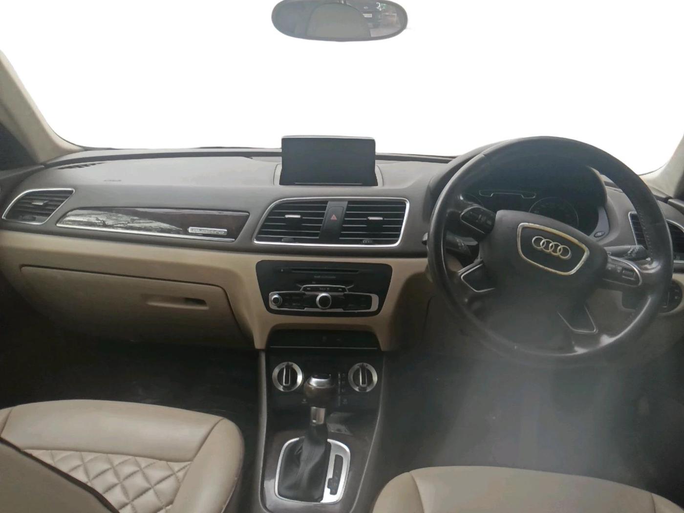 2014 Audi Q3 2.0 TDI QUATTRO, Diesel, Automatic, 1,35,179 km, interior