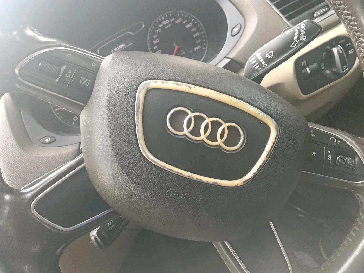 2014 Audi Q3 2.0 TDI QUATTRO, Diesel, Automatic, 1,35,179 km, interior