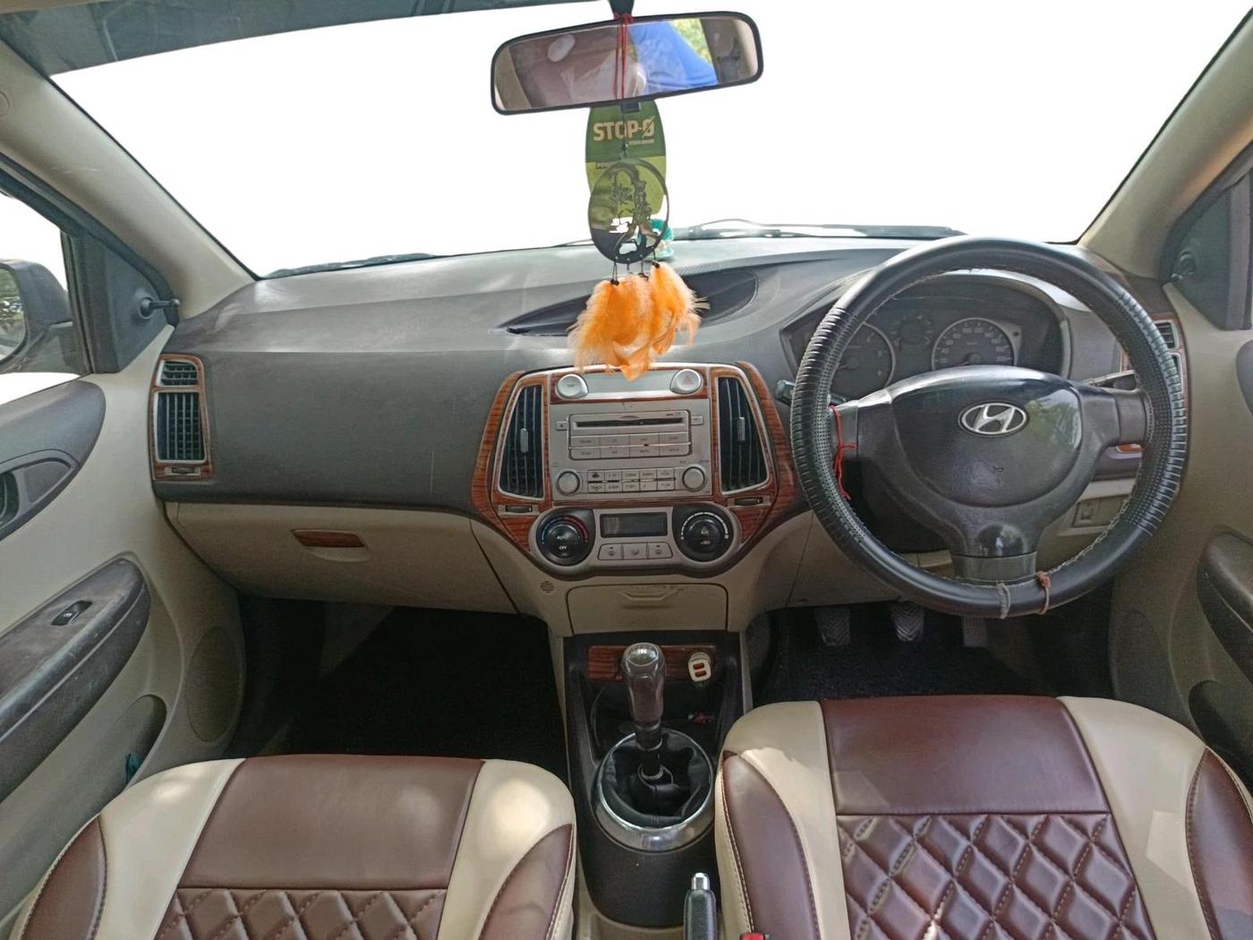 2011 Hyundai i20 MAGNA (O) 1.4 CRDI, Diesel, Manual, 1,20,009 km, interior