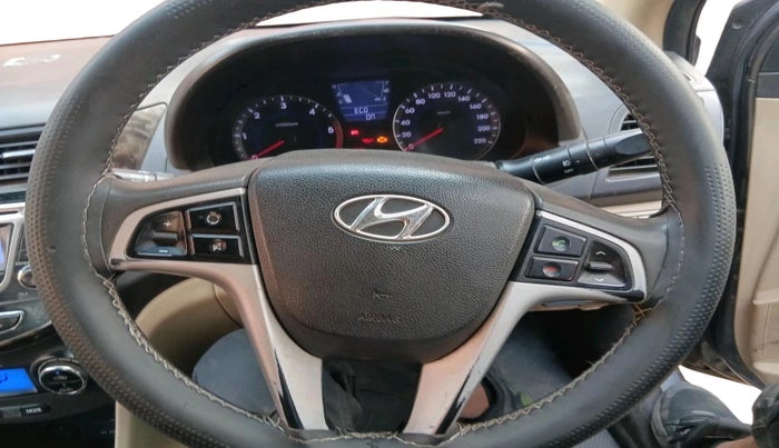 2011 Hyundai Verna FLUIDIC 1.6 CRDI EX, Diesel, Manual, 99,676 km, interior