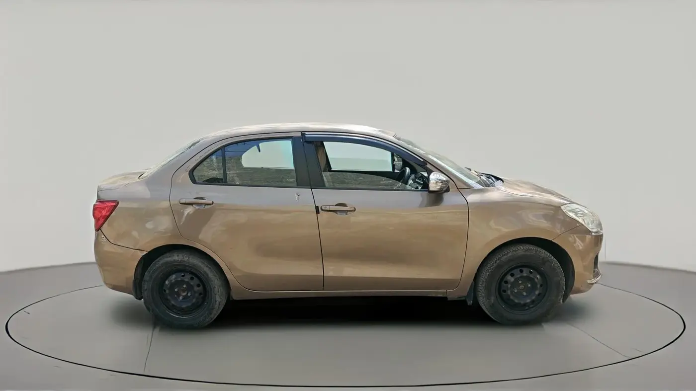 2017 Maruti Dzire VXI, CNG, Manual, 1,27,829 km, exterior