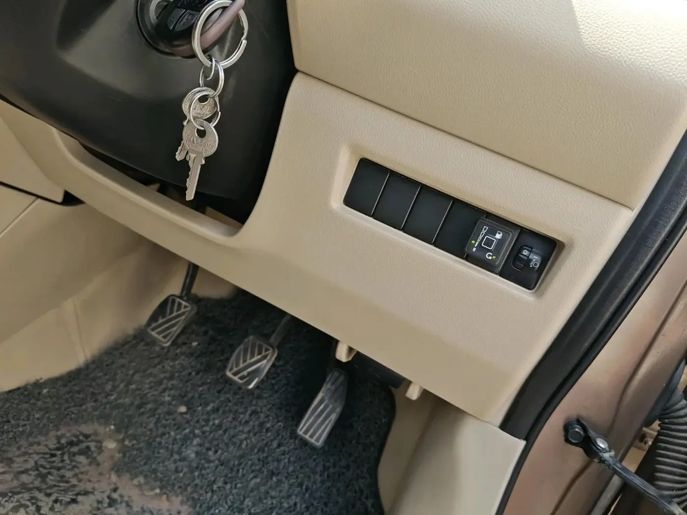 2017 Maruti Dzire VXI, CNG, Manual, 1,27,829 km, interior