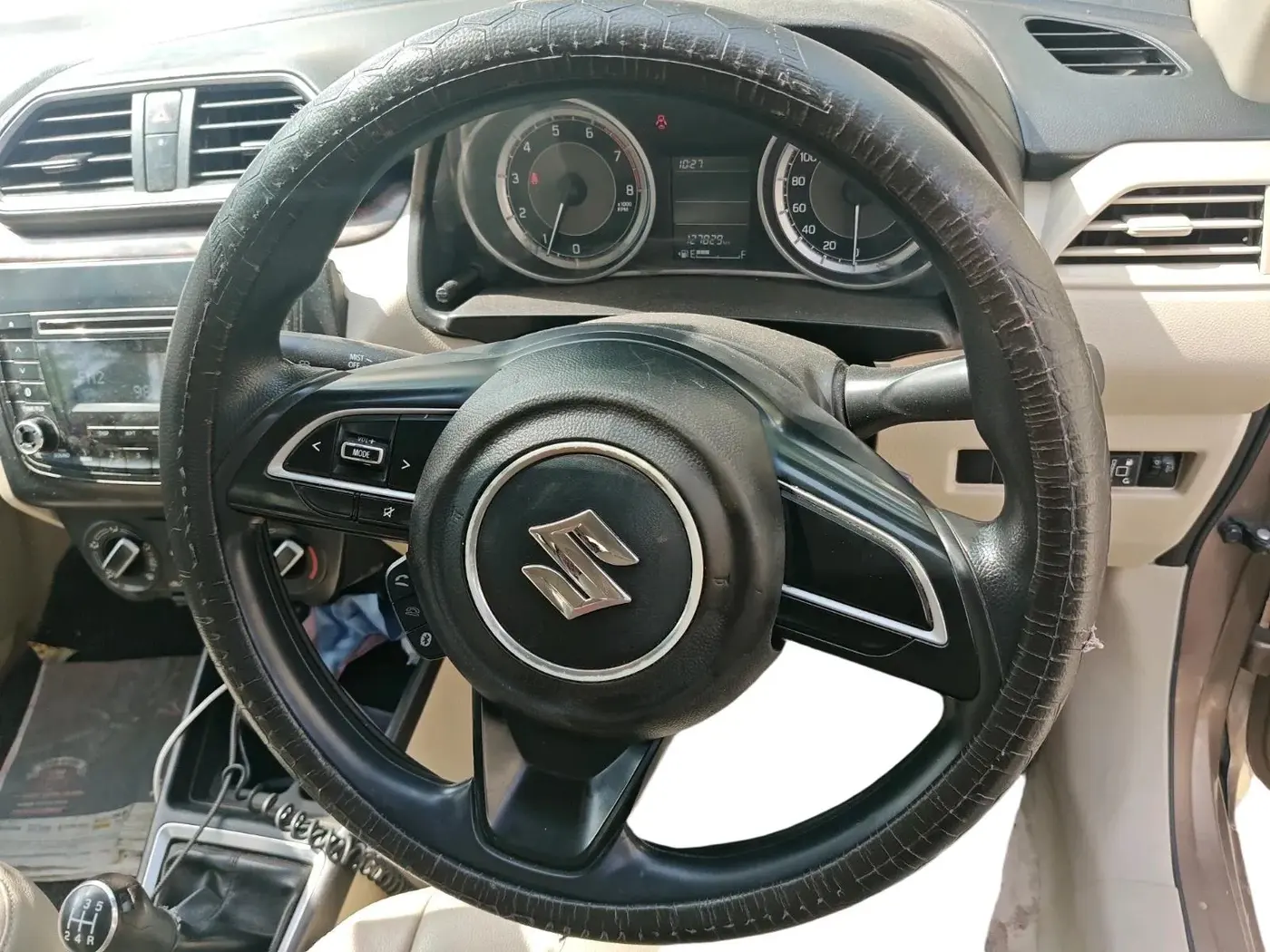 2017 Maruti Dzire VXI, CNG, Manual, 1,27,829 km, interior