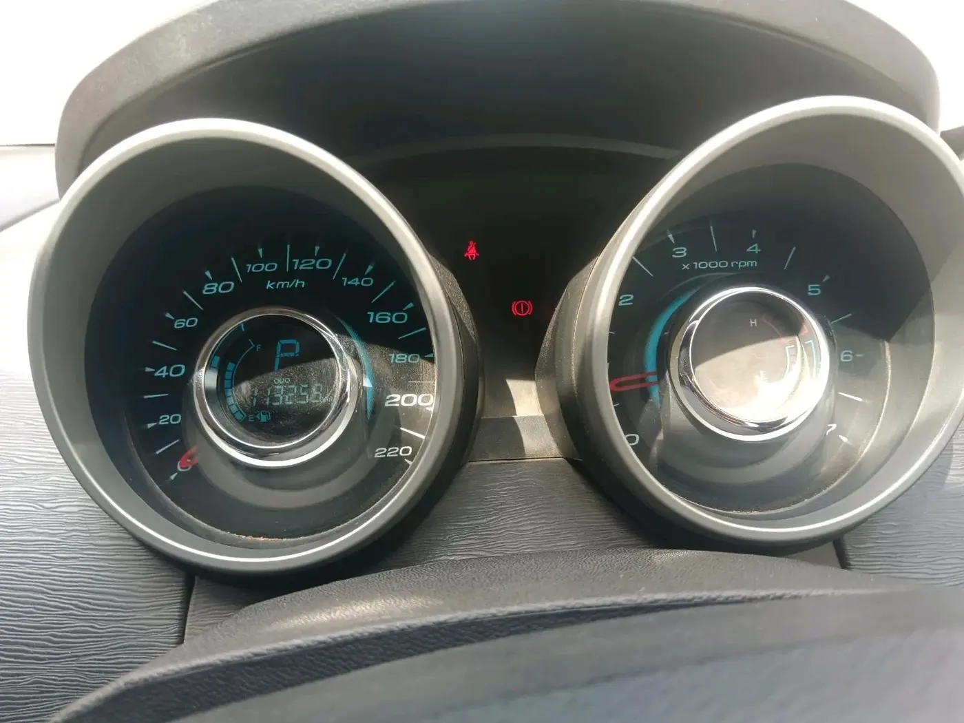 2017 Mahindra XUV500 W6 AT, Diesel, Automatic, 1,13,259 km, interior