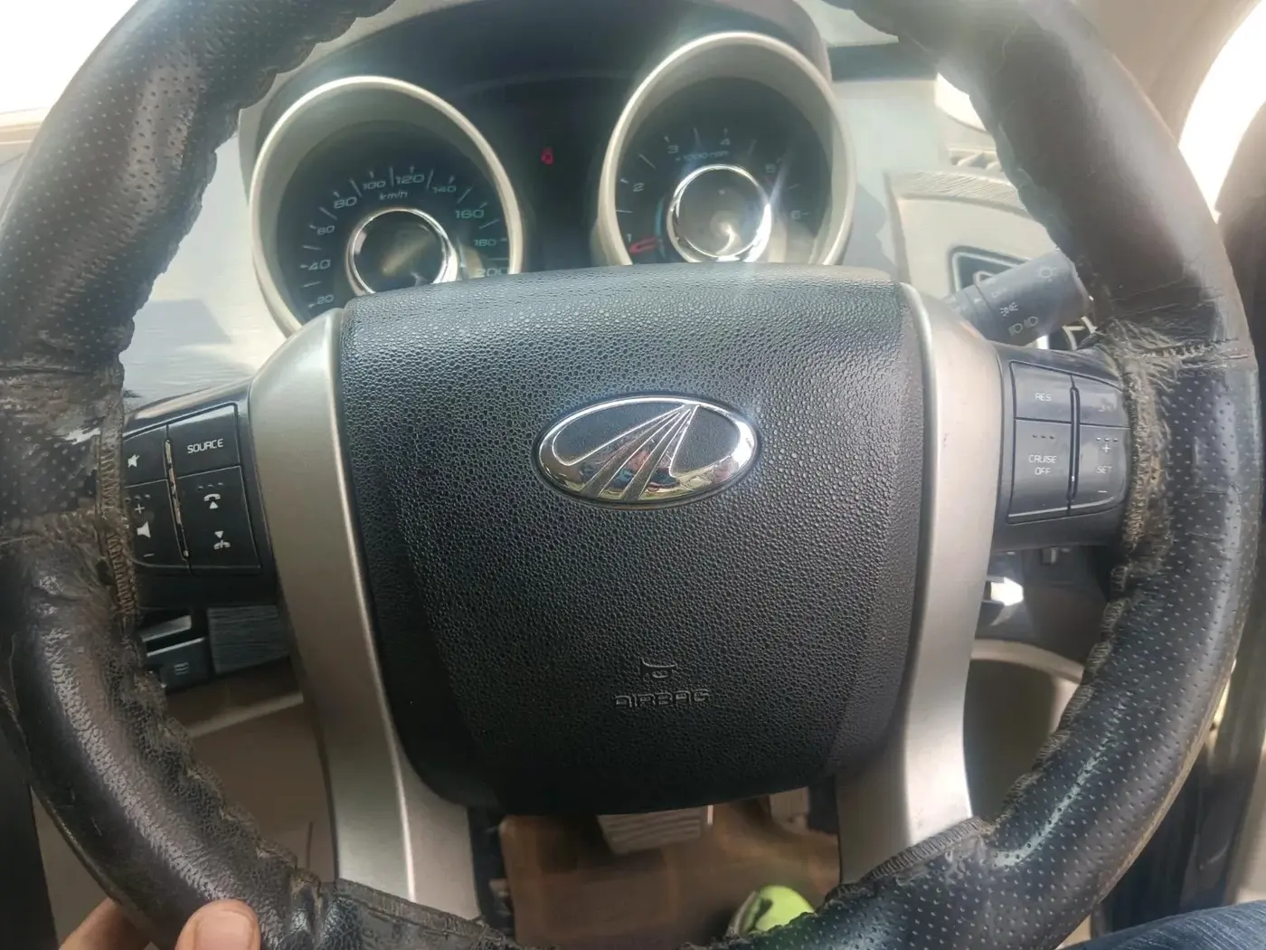 2017 Mahindra XUV500 W6 AT, Diesel, Automatic, 1,13,259 km, interior