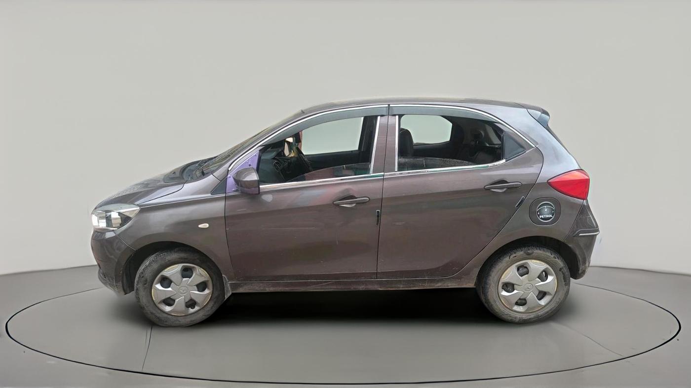 2018 Tata Tiago XT PETROL, Petrol, Manual, 55,252 km, exterior