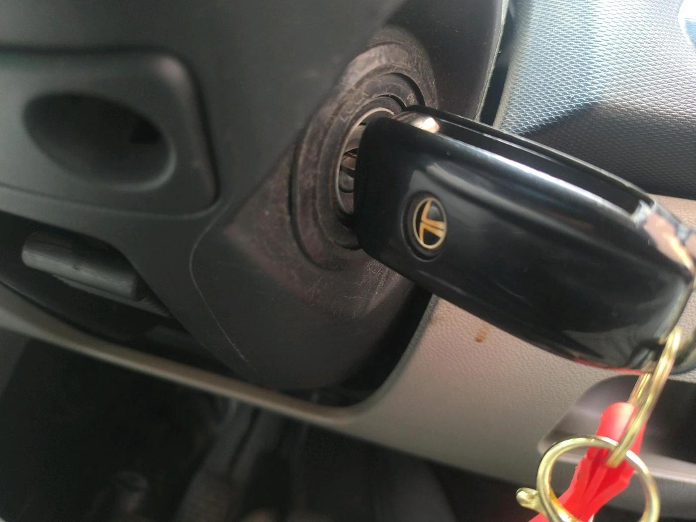 2018 Tata Tiago XT PETROL, Petrol, Manual, 55,252 km, interior