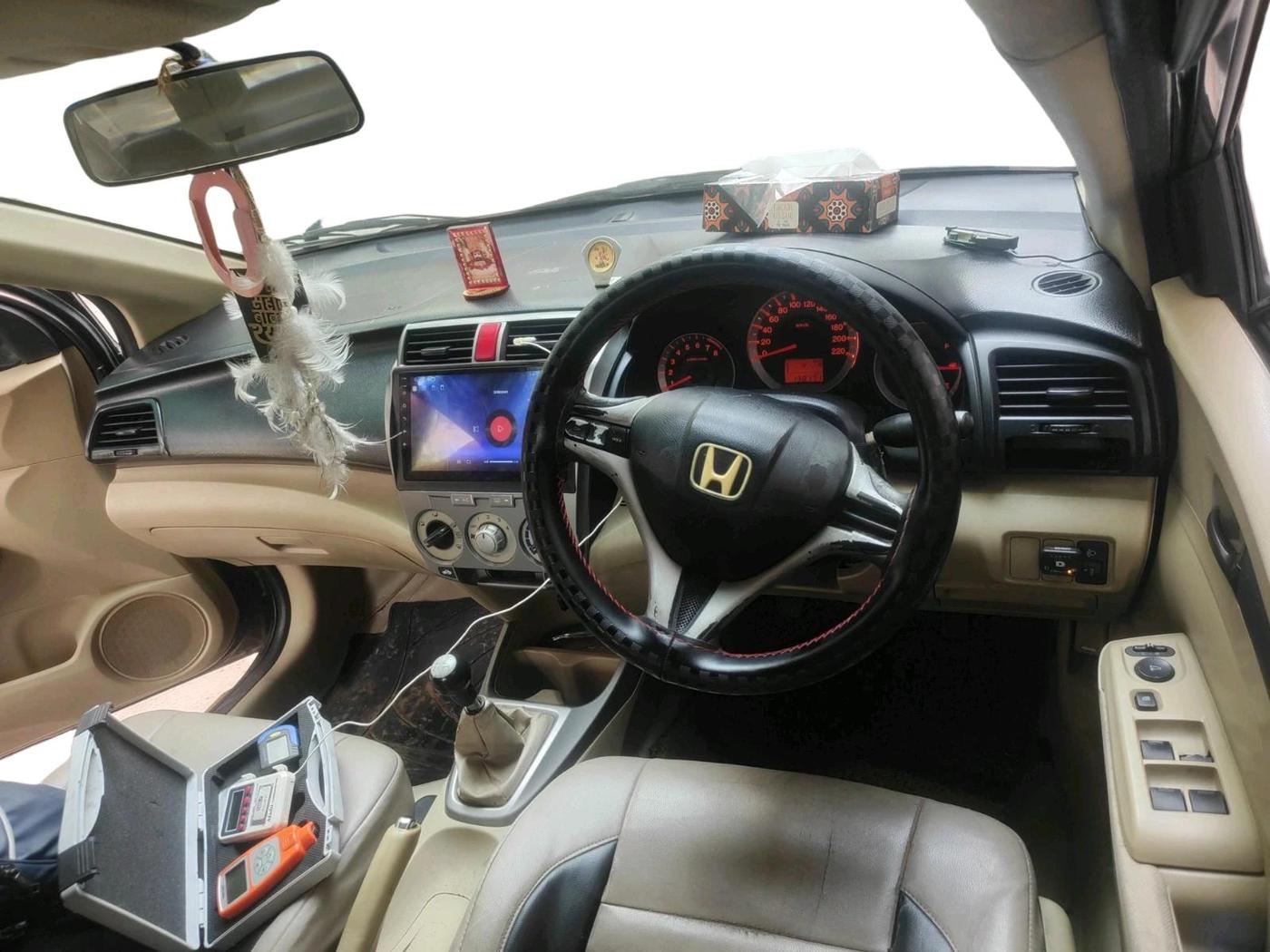 2011 Honda City 1.5L I-VTEC S MT, Petrol, Manual, 1,38,386 km, interior