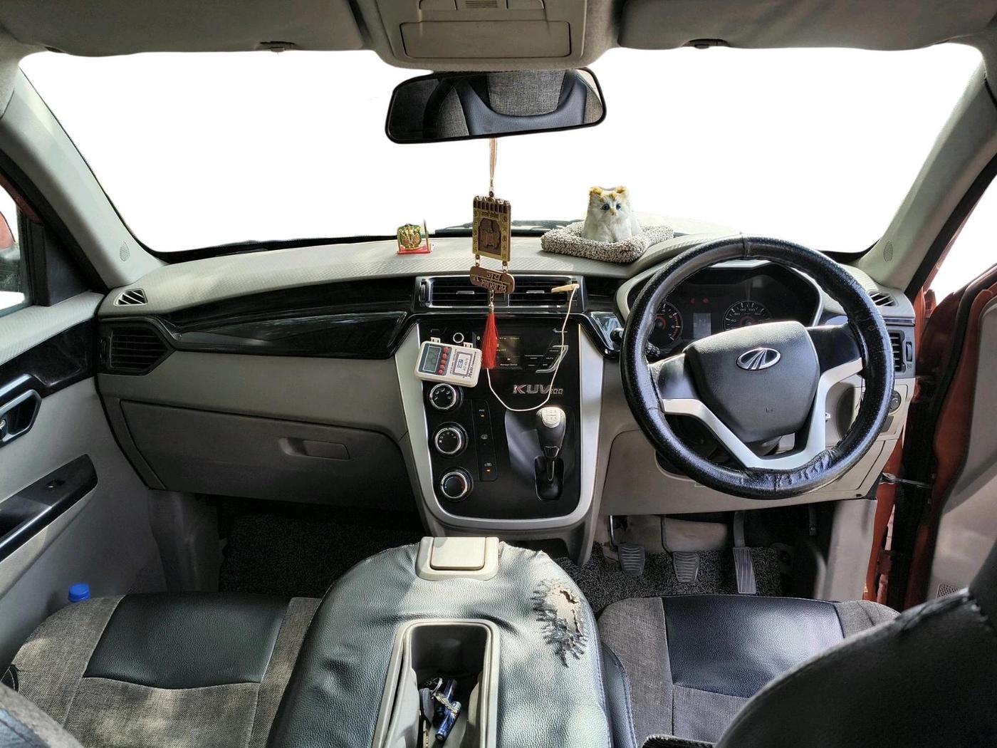 2016 Mahindra Kuv100 K6 D 6 STR, Diesel, Manual, 1,20,667 km, interior