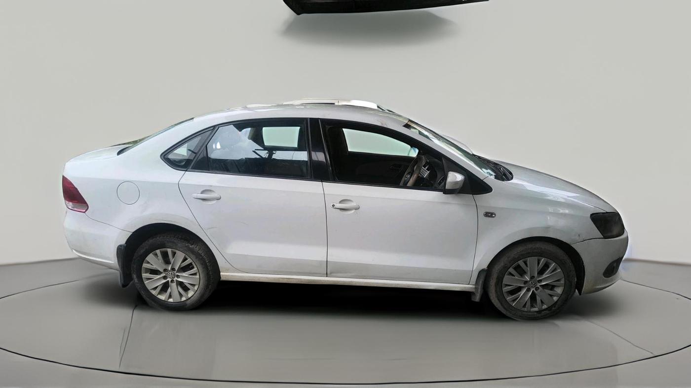 2015 Volkswagen Vento HIGHLINE DIESEL 1.5, Diesel, Manual, 1,66,801 km, exterior