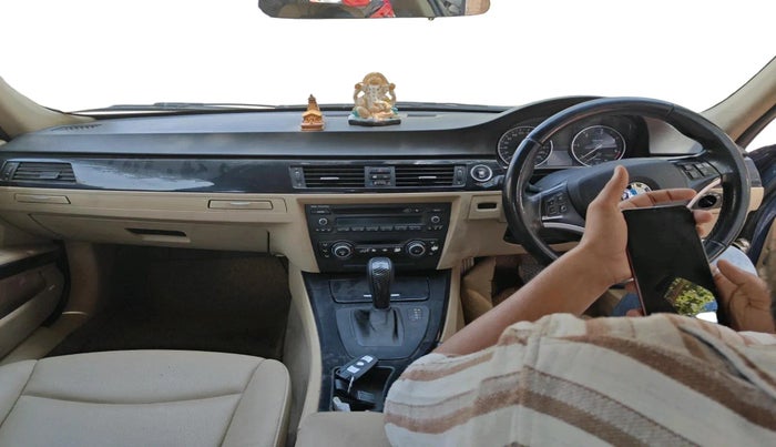 2011 BMW 3 Series 320d, Diesel, Automatic, 1,12,835 km, interior