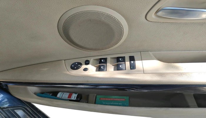 2011 BMW 3 Series 320d, Diesel, Automatic, 1,12,835 km, interior