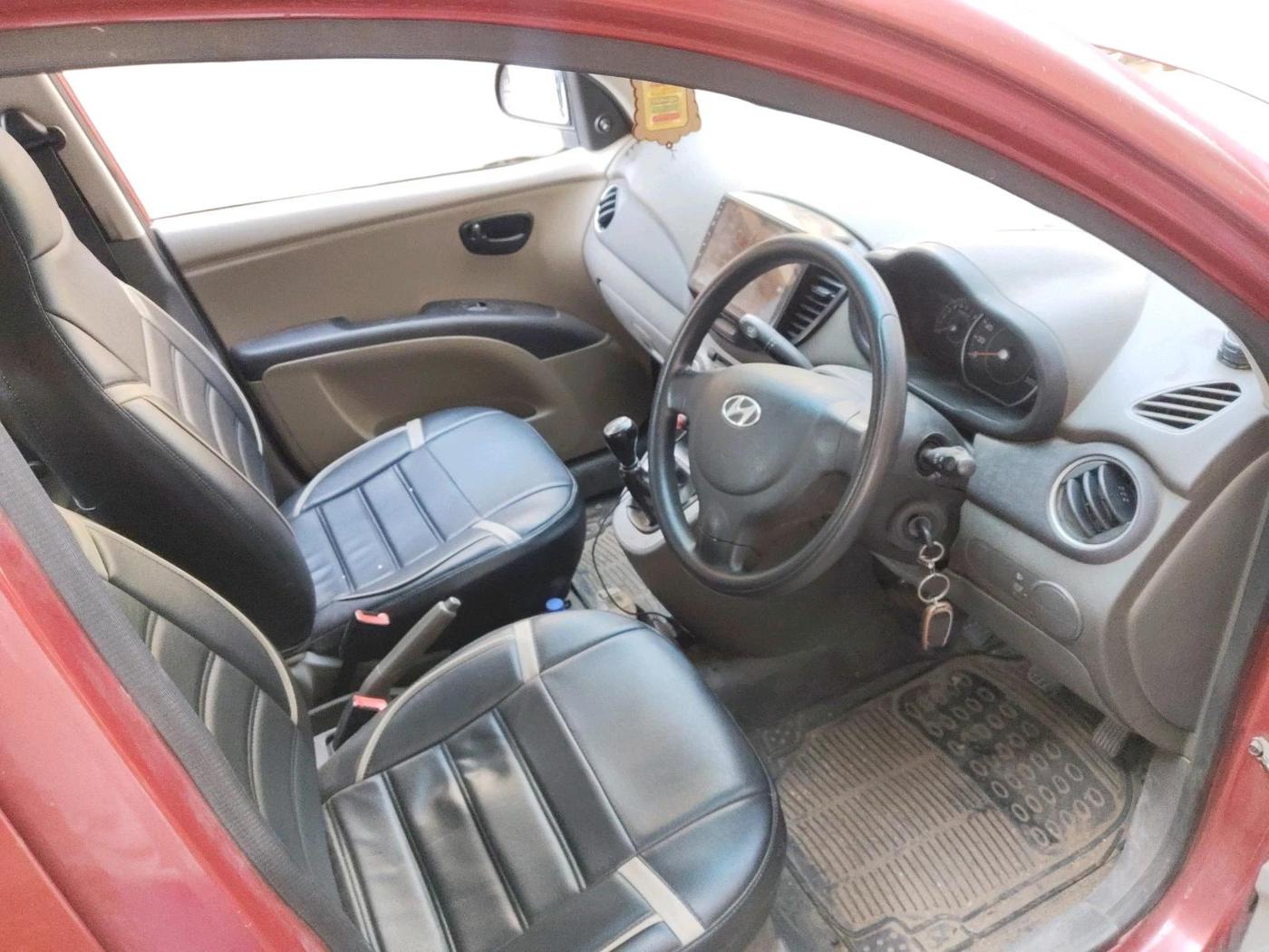 2013 Hyundai i10 ERA 1.1, Petrol, Manual, 1,03,201 km, interior