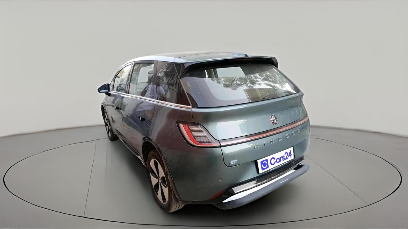 2025 MG Windsor EV Essence, Electric, Automatic, 25,605 km, exterior