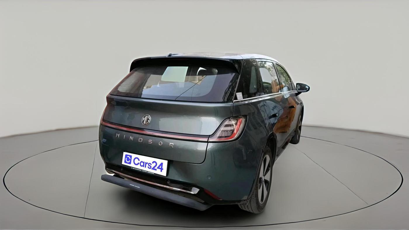 2025 MG Windsor EV Essence, Electric, Automatic, 25,605 km, exterior